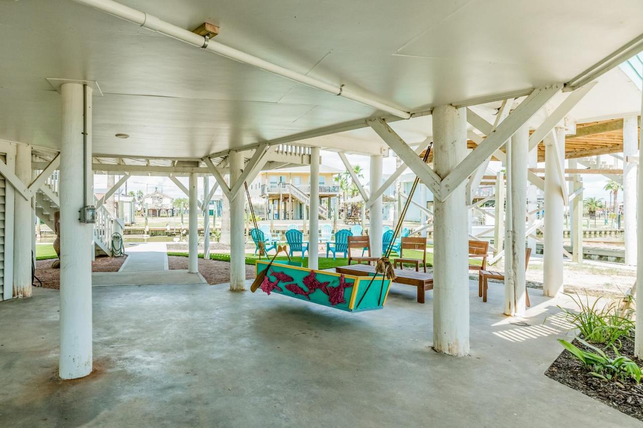 The Quirky Whale Villa Surfside Beach Exterior photo