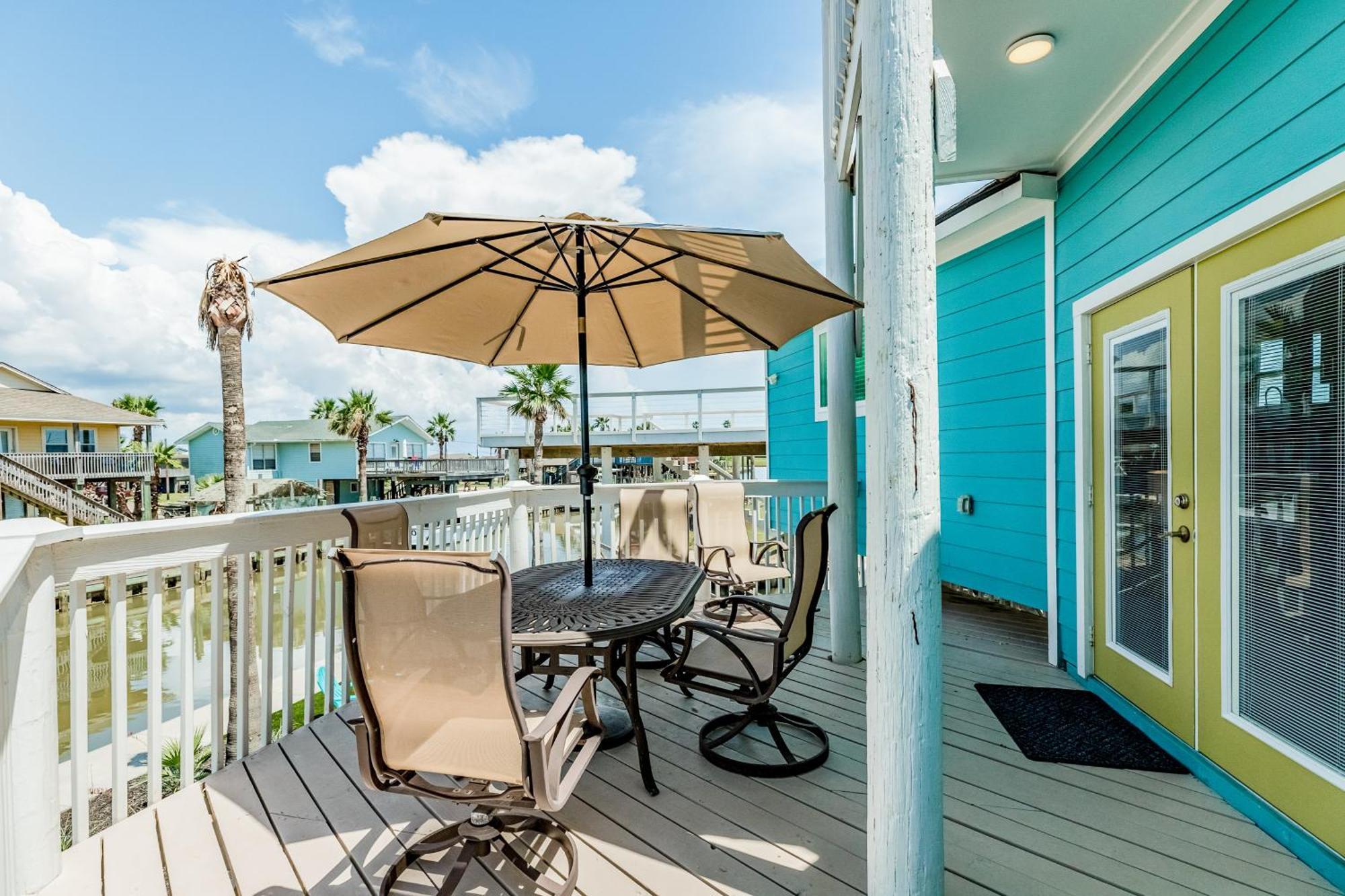 The Quirky Whale Villa Surfside Beach Exterior photo